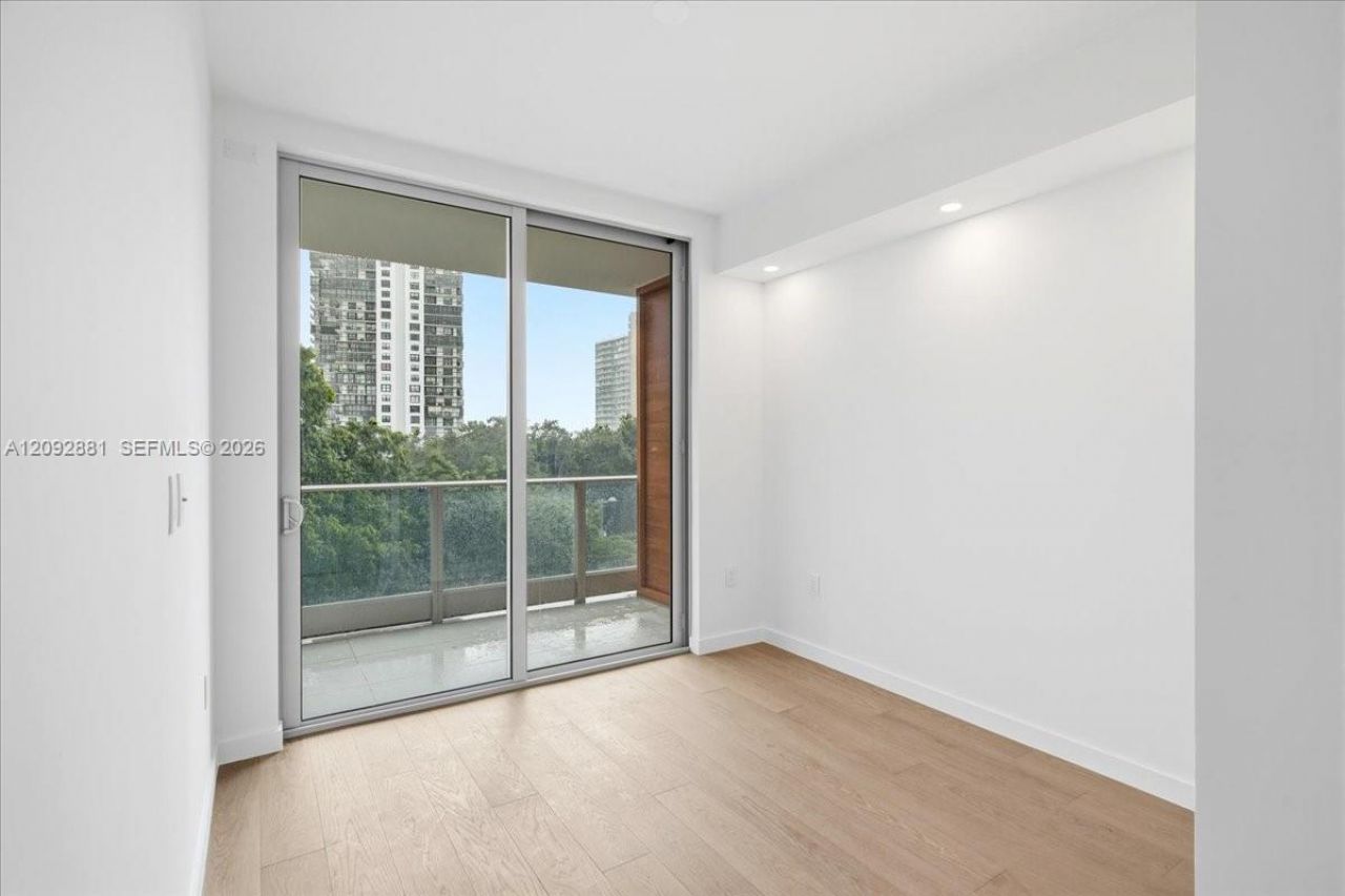 2200 Brickell Ave , Unit 301, Miami, FL 33129 Photo