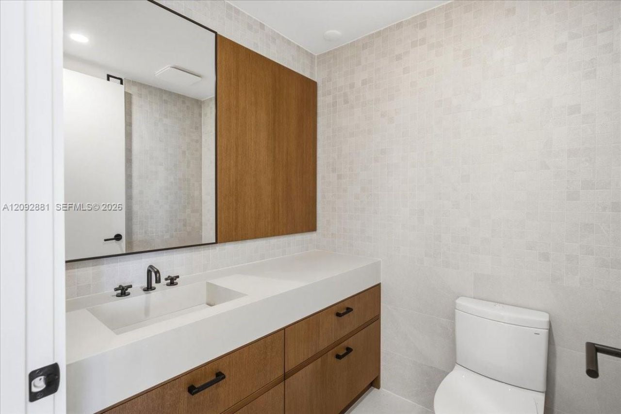 2200 Brickell Ave , Unit 301, Miami, FL 33129 Photo