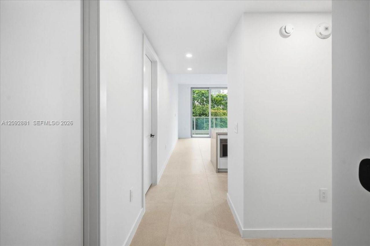 2200 Brickell Ave , Unit 301, Miami, FL 33129 Photo