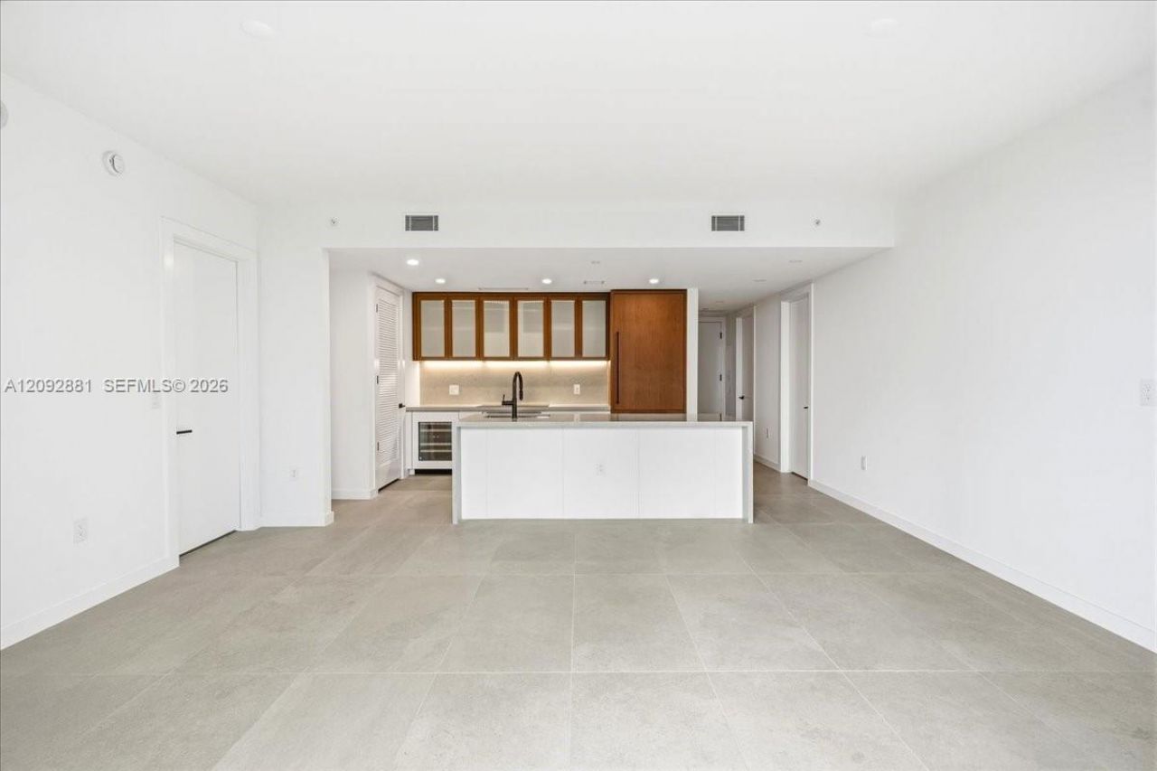 2200 Brickell Ave , Unit 301, Miami, FL 33129 Photo