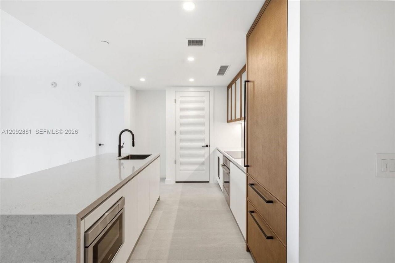 2200 Brickell Ave , Unit 301, Miami, FL 33129 Photo