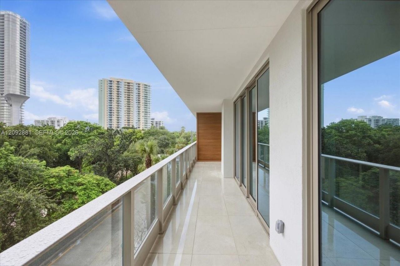 2200 Brickell Ave , Unit 301, Miami, FL 33129 Photo