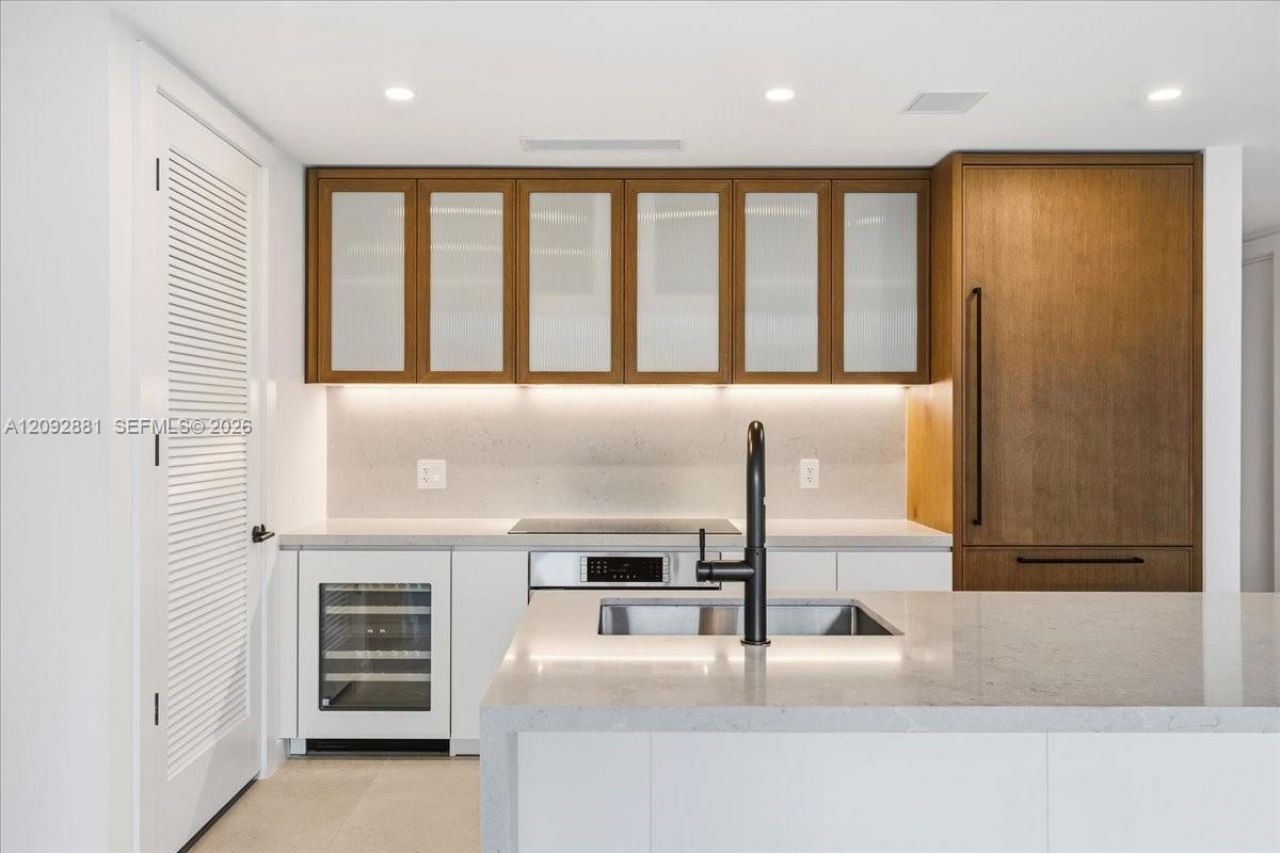 2200 Brickell Ave , Unit 301, Miami, FL 33129 Photo