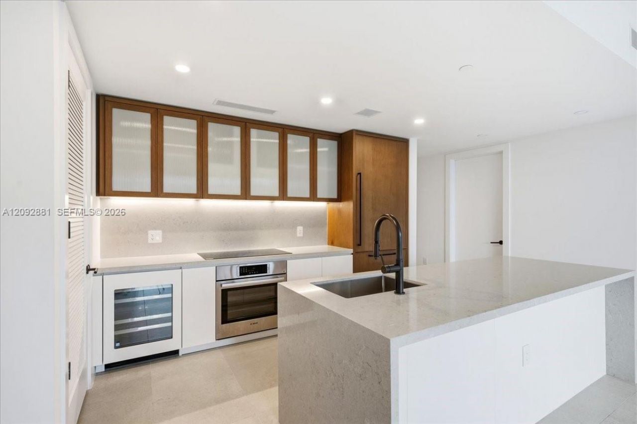 2200 Brickell Ave , Unit 301, Miami, FL 33129 Photo
