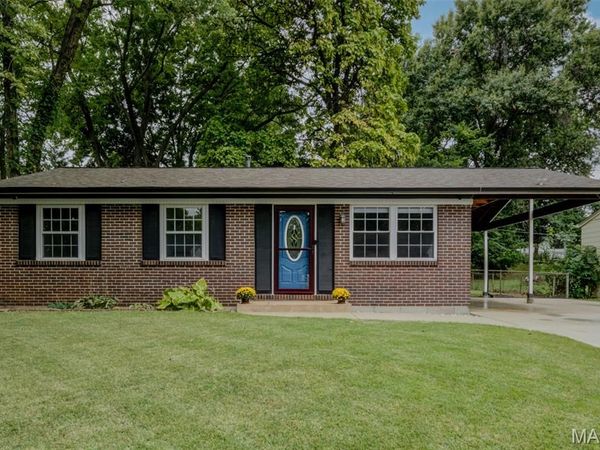 3215 Janton Lane, St Charles, MO 63301