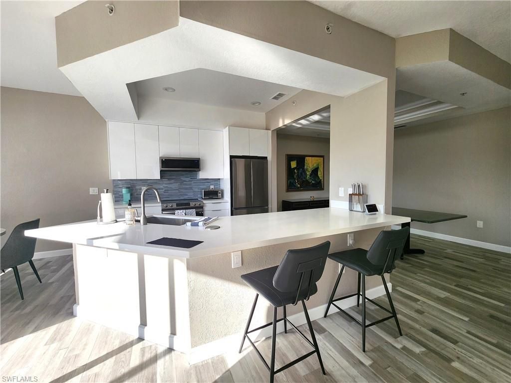 9270 Belleza Way, Unit 105, Fort Myers, FL 33908 Photo