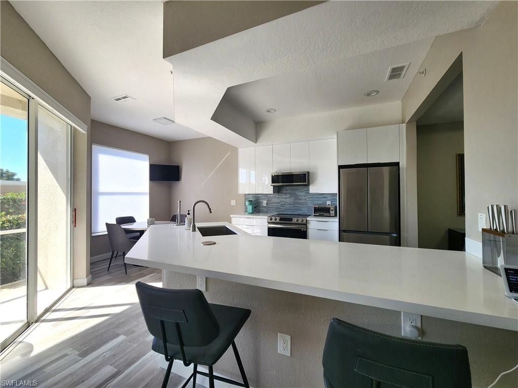 9270 Belleza Way, Unit 105, Fort Myers, FL 33908 Photo
