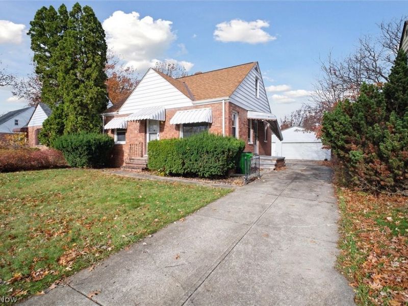 25301 Marsdon Drive, Euclid, OH 44132 Photo 2