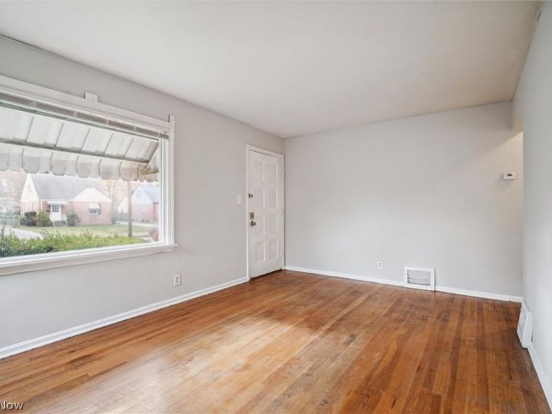 25301 Marsdon Drive, Euclid, OH 44132 Photo 9