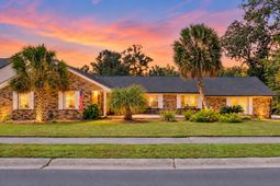 2204 Forest Lakes Boulevard photo 4