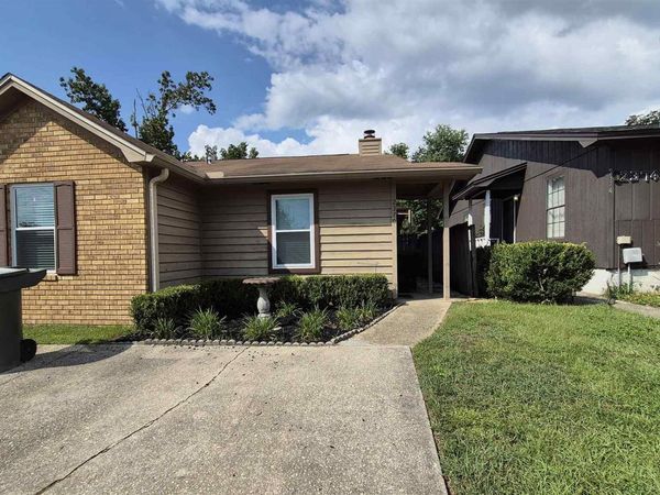 2370 Shoal Creek Dr, Pensacola, FL 32501