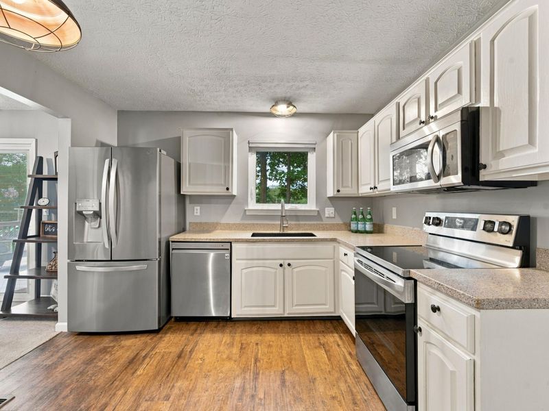 4085 Beauty Rose Avenue, Westerville, OH 43081 Photo 16