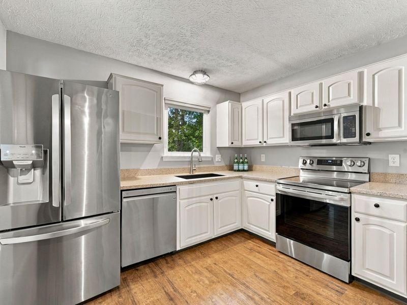 4085 Beauty Rose Avenue, Westerville, OH 43081 Photo 17