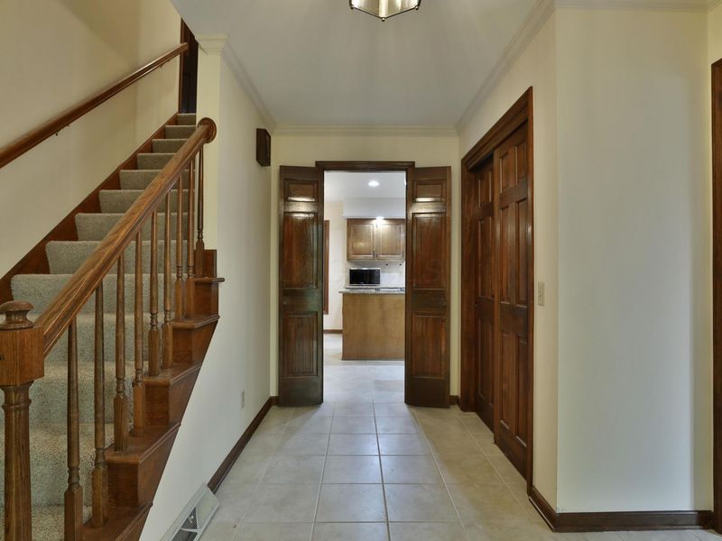 1079 Putney Drive , Columbus, OH 43085 Photo 4