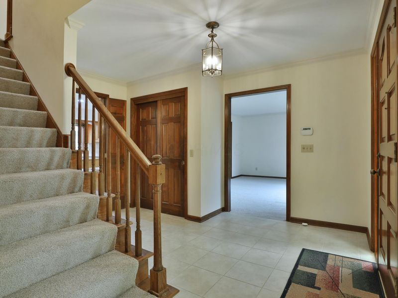 1079 Putney Drive , Columbus, OH 43085 Photo 5