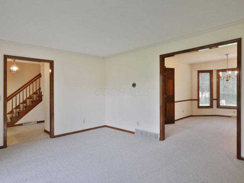 1079 Putney Drive , Columbus, OH 43085 Photo 8