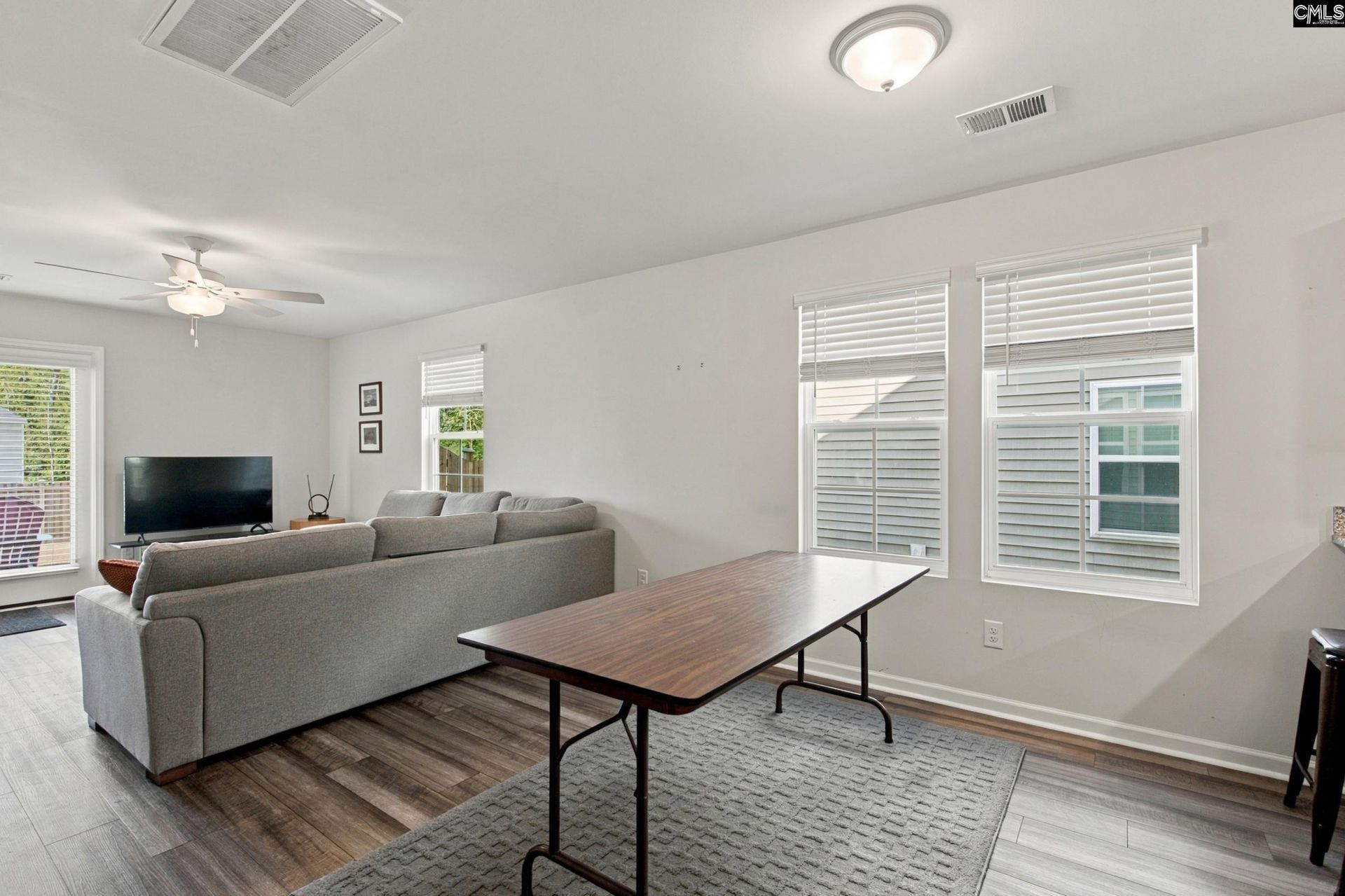 2032 Mapleton Drive  Photo 11