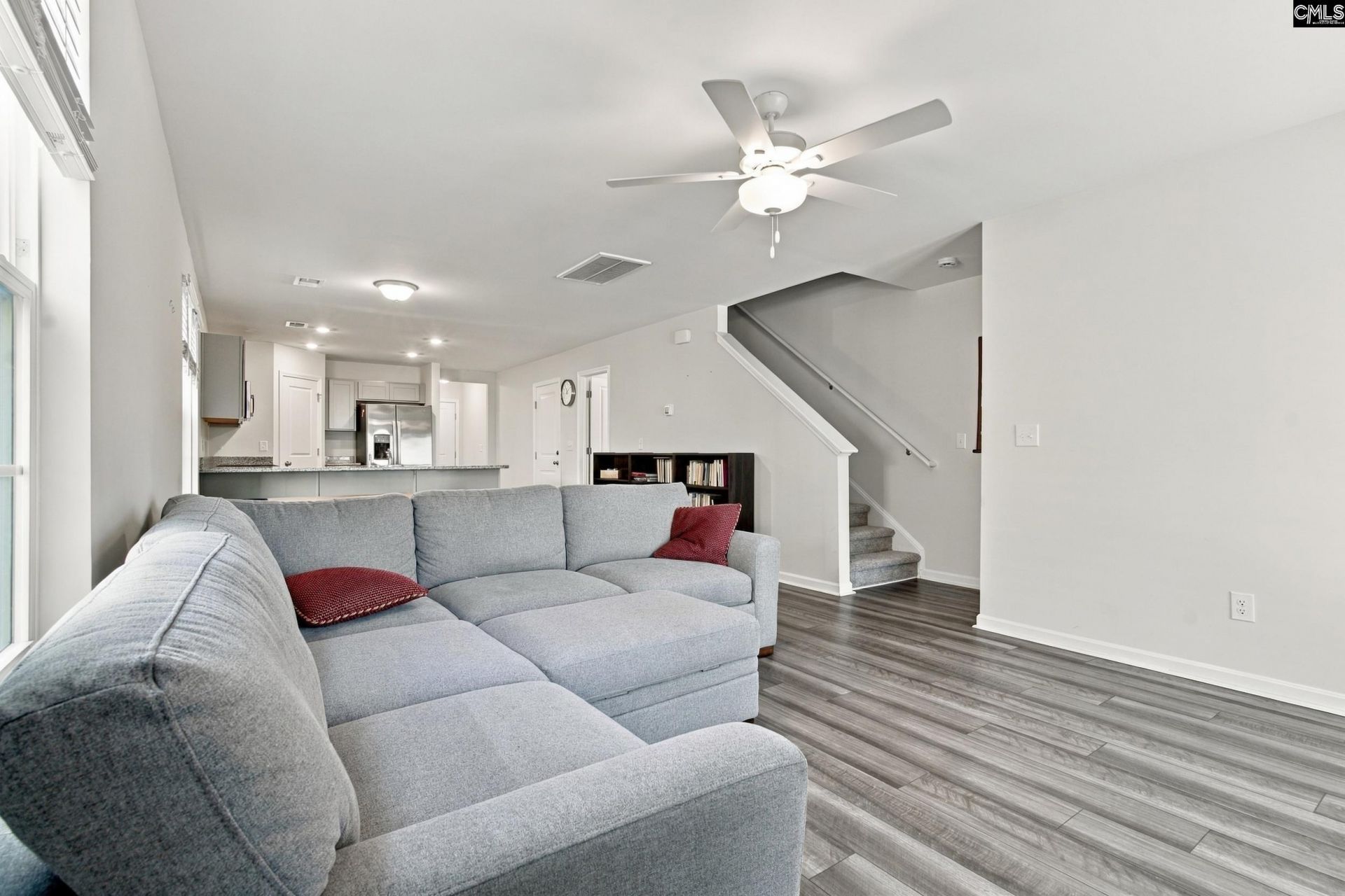 2032 Mapleton Drive  Photo 7
