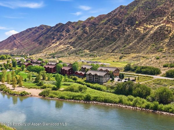 348 River View Drive, Unit 206, New Castle, CO 81647
