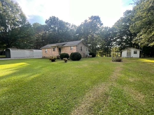 114 Kelsey Dr, Phil Campbell, AL 35581