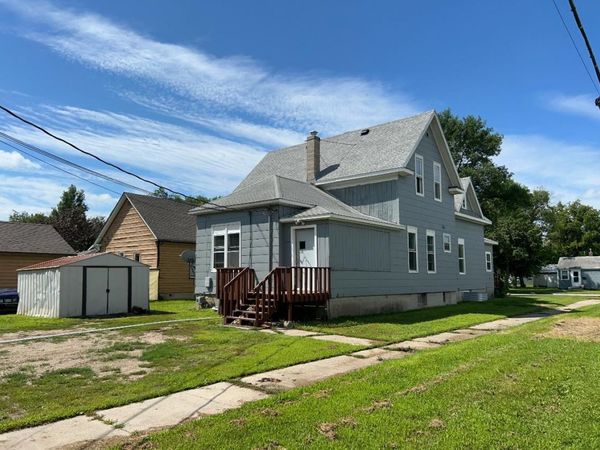 230 11th Street N, Breckenridge, MN 56520