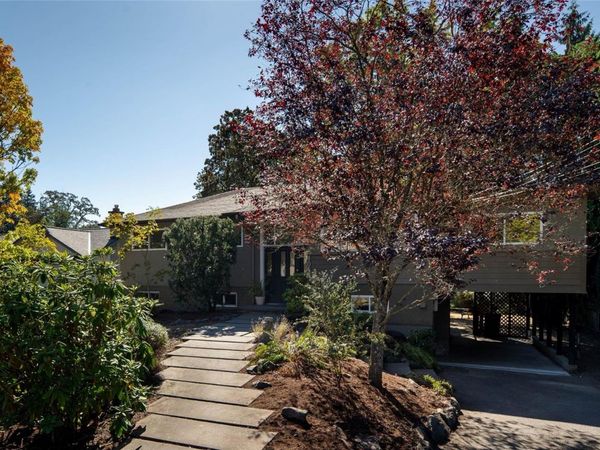 1055 Clarke Rd , Central Saanich, BC V8M 1C7