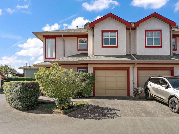 1110 Willow St, Unit #106, Saanich, BC V8X 3K2