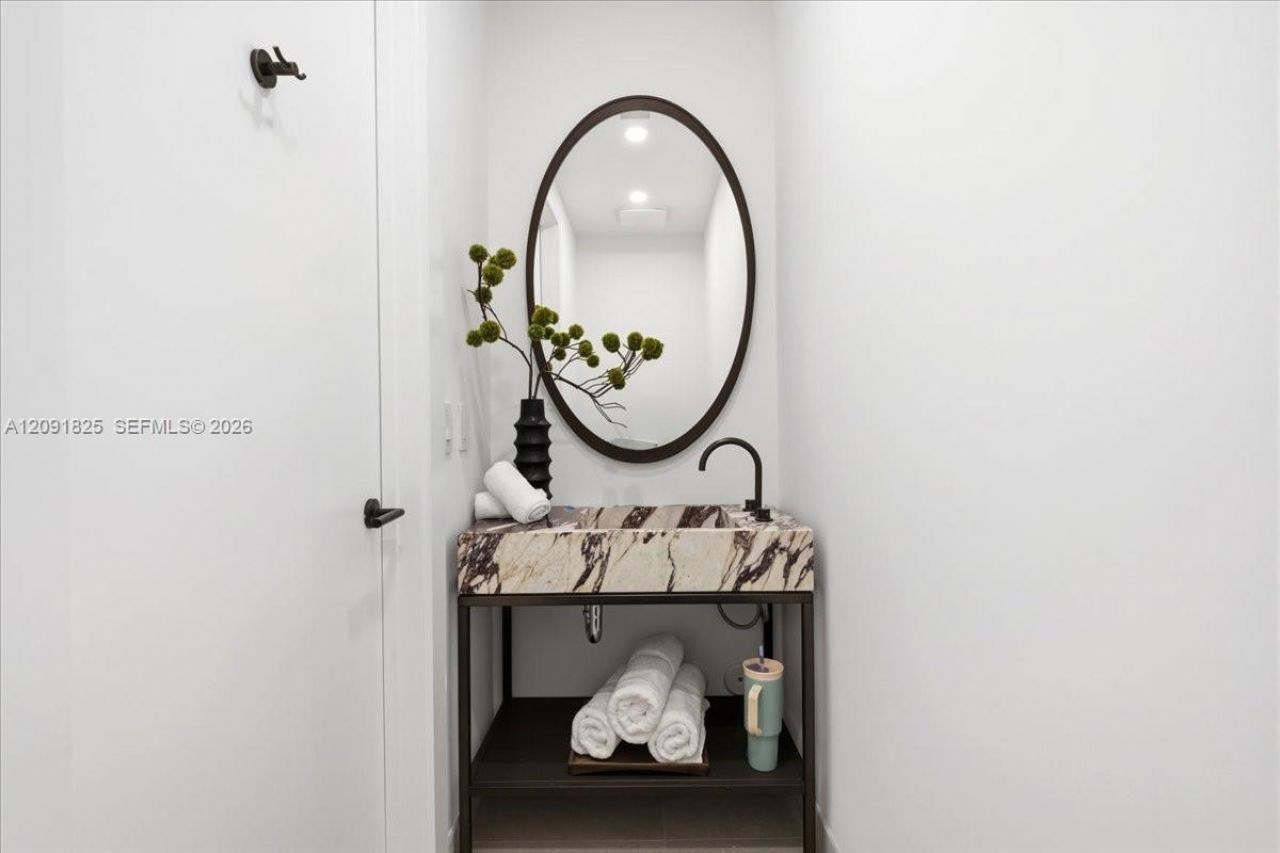 2200 Brickell Ave , Unit GV04, Miami, FL 33129 Photo