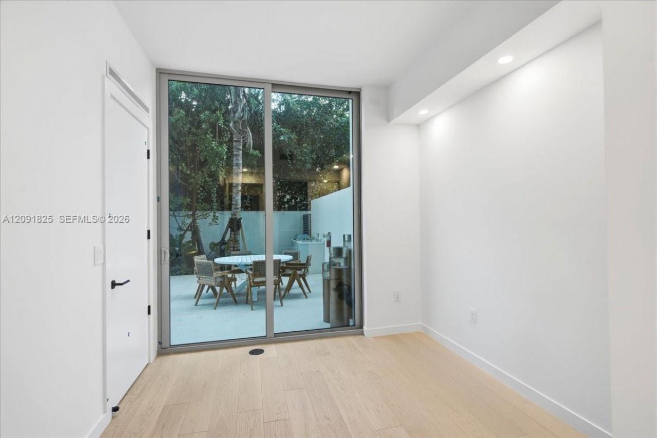 2200 Brickell Ave , Unit GV04, Miami, FL 33129 Photo