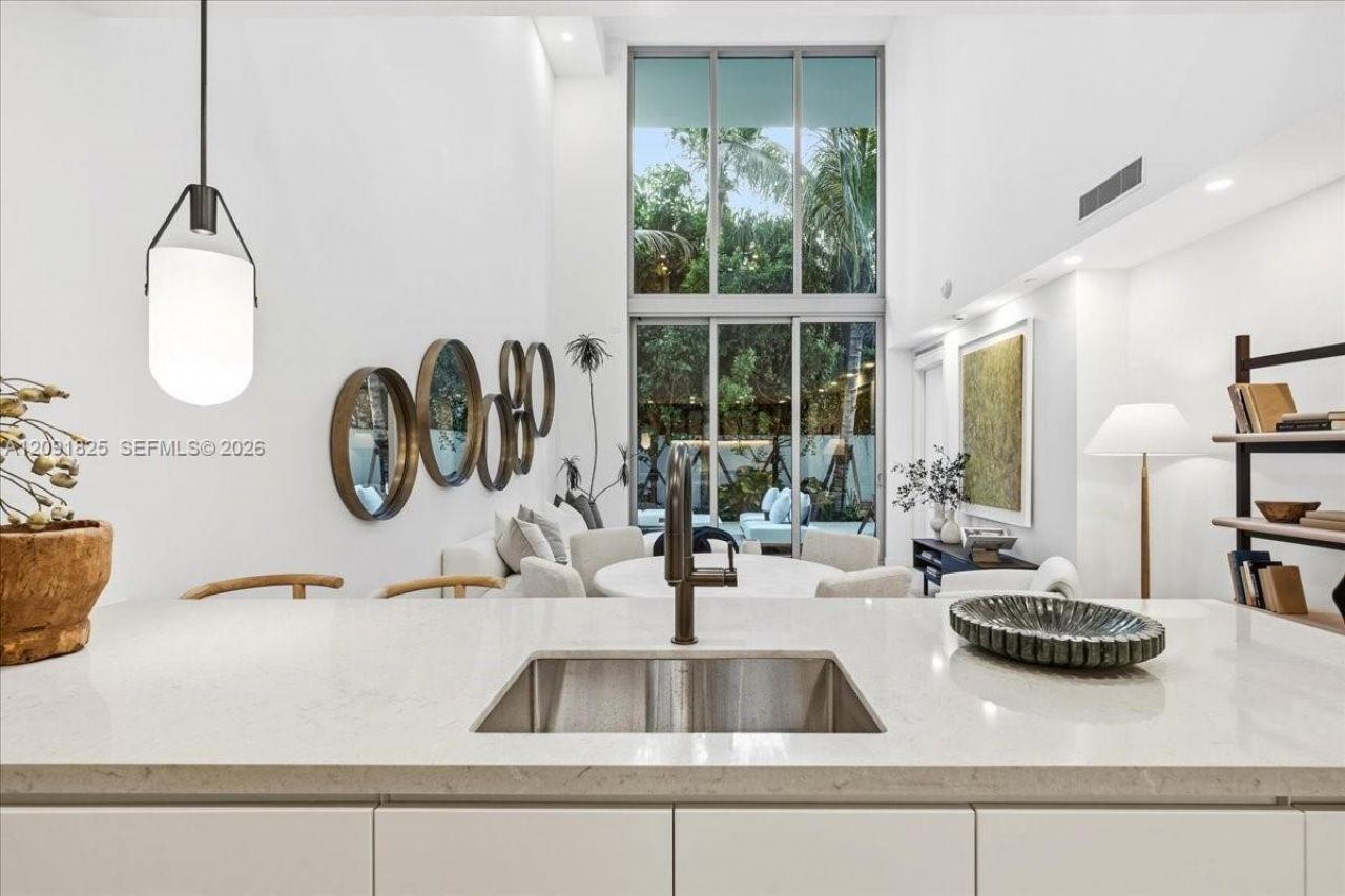 2200 Brickell Ave , Unit GV04, Miami, FL 33129 Photo
