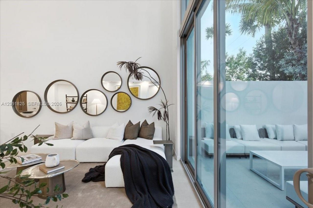 2200 Brickell Ave , Unit GV04, Miami, FL 33129 Photo