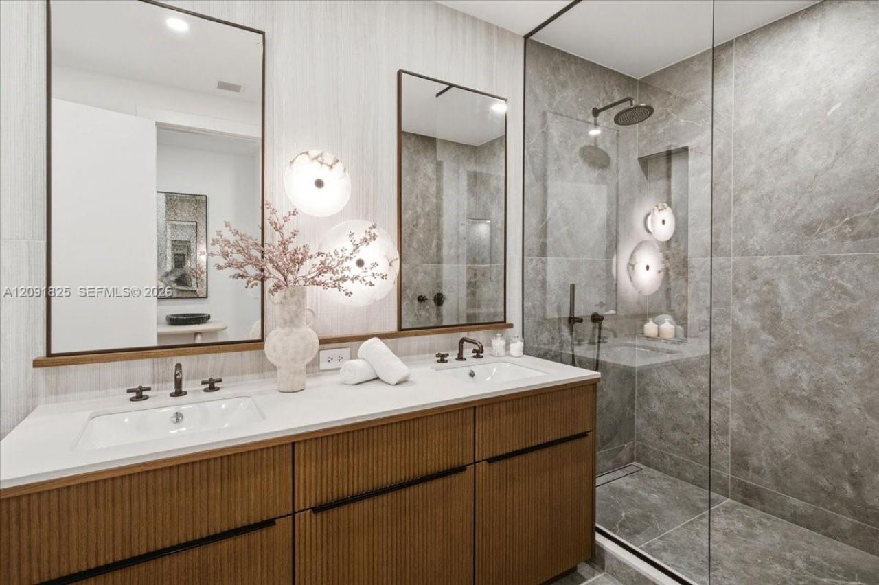 2200 Brickell Ave , Unit GV04, Miami, FL 33129 Photo
