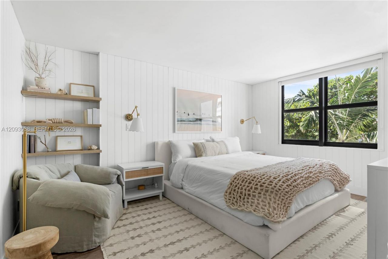 4301 Collins Ave , Unit 207, Miami Beach, FL 33140 Photo