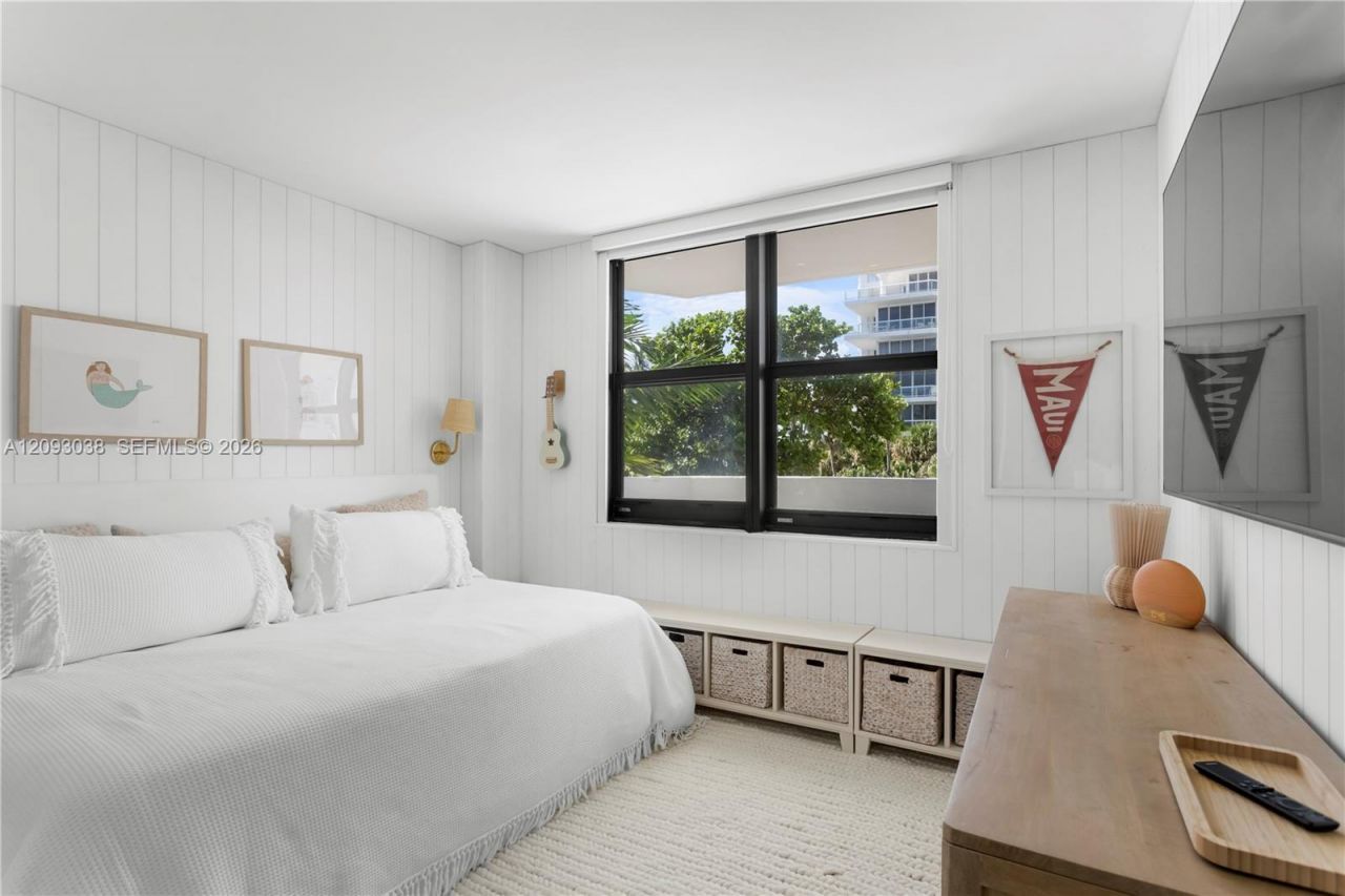 4301 Collins Ave , Unit 207, Miami Beach, FL 33140 Photo
