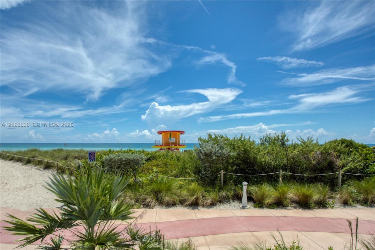4301 Collins Ave , Unit 207, Miami Beach, FL 33140 Photo