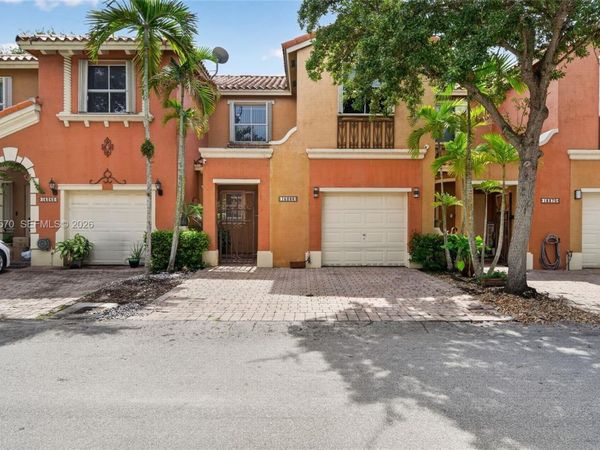 15266 SW 30th Ter , Miami, FL 33185
