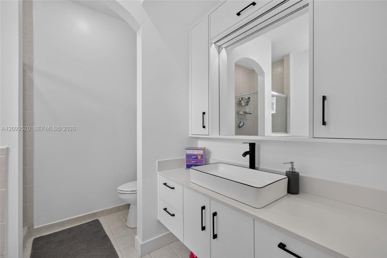 15266 SW 30th Ter, Miami, FL 33185 Photo