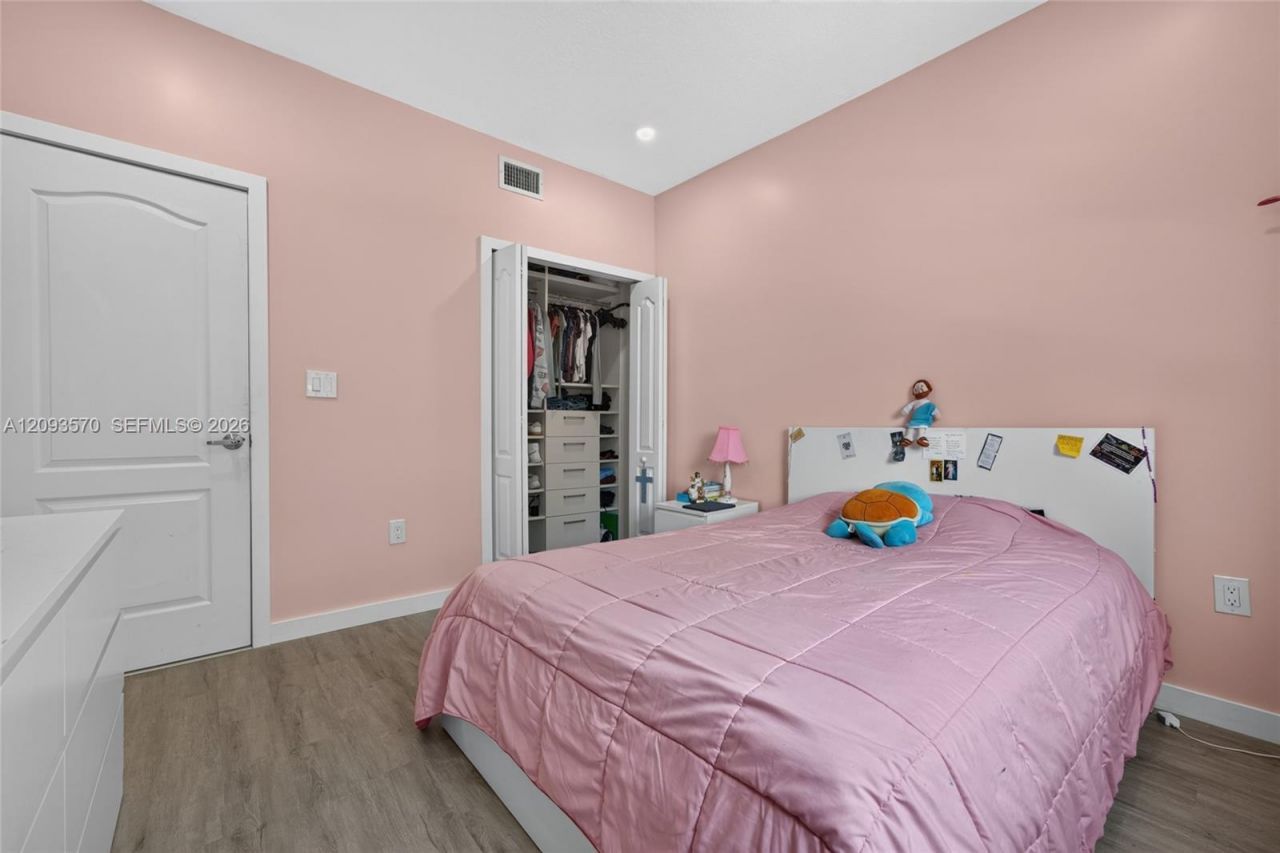 15266 SW 30th Ter, Miami, FL 33185 Photo