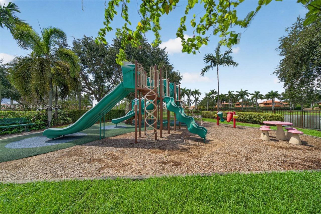 15266 SW 30th Ter, Miami, FL 33185 Photo