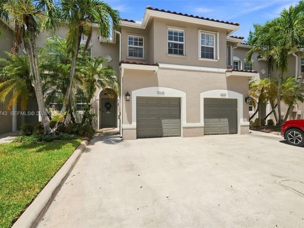 13225 NW 7th Dr , Plantation, FL 33325