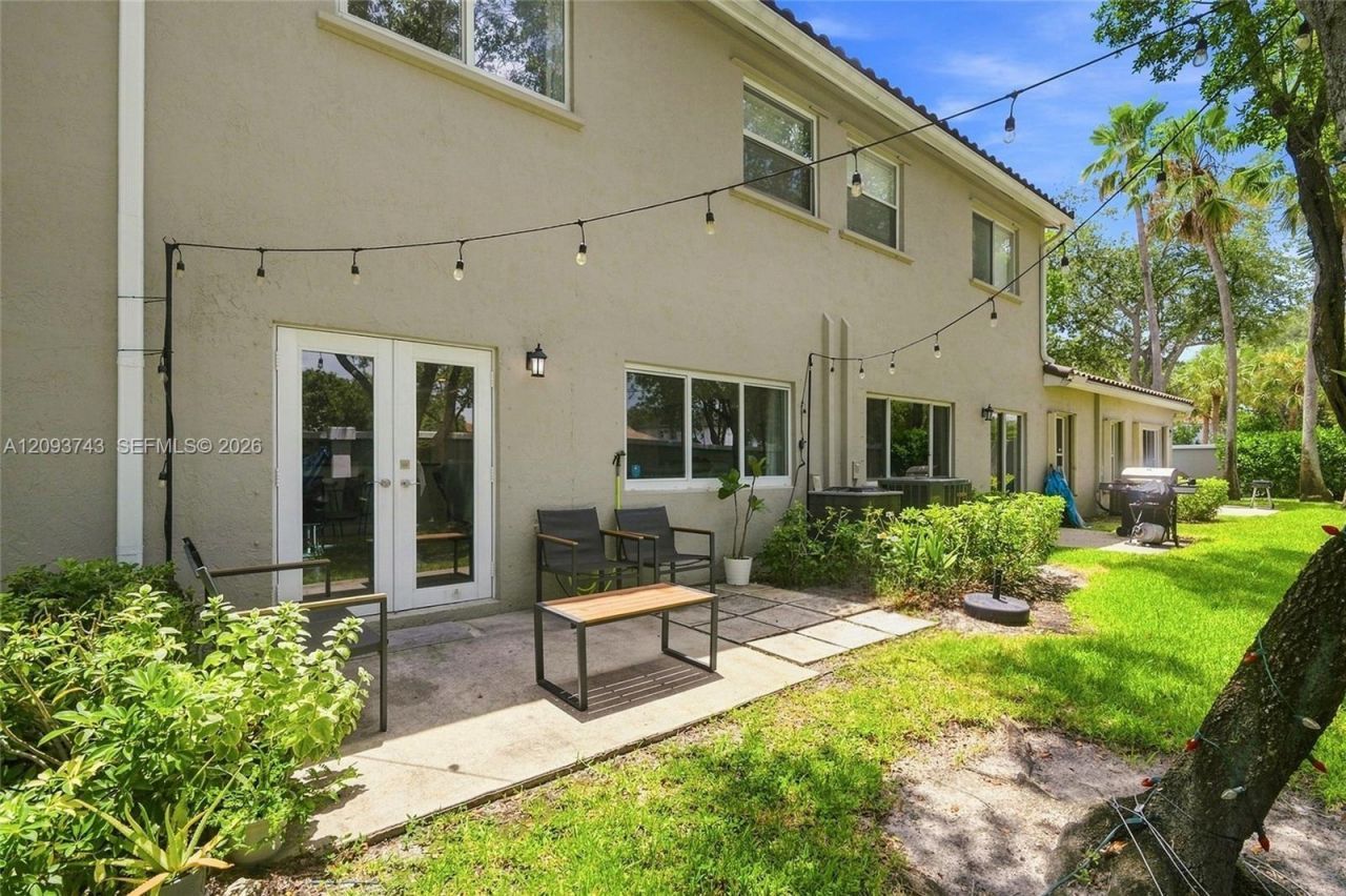 13225 NW 7th Dr, Plantation, FL 33325 Photo