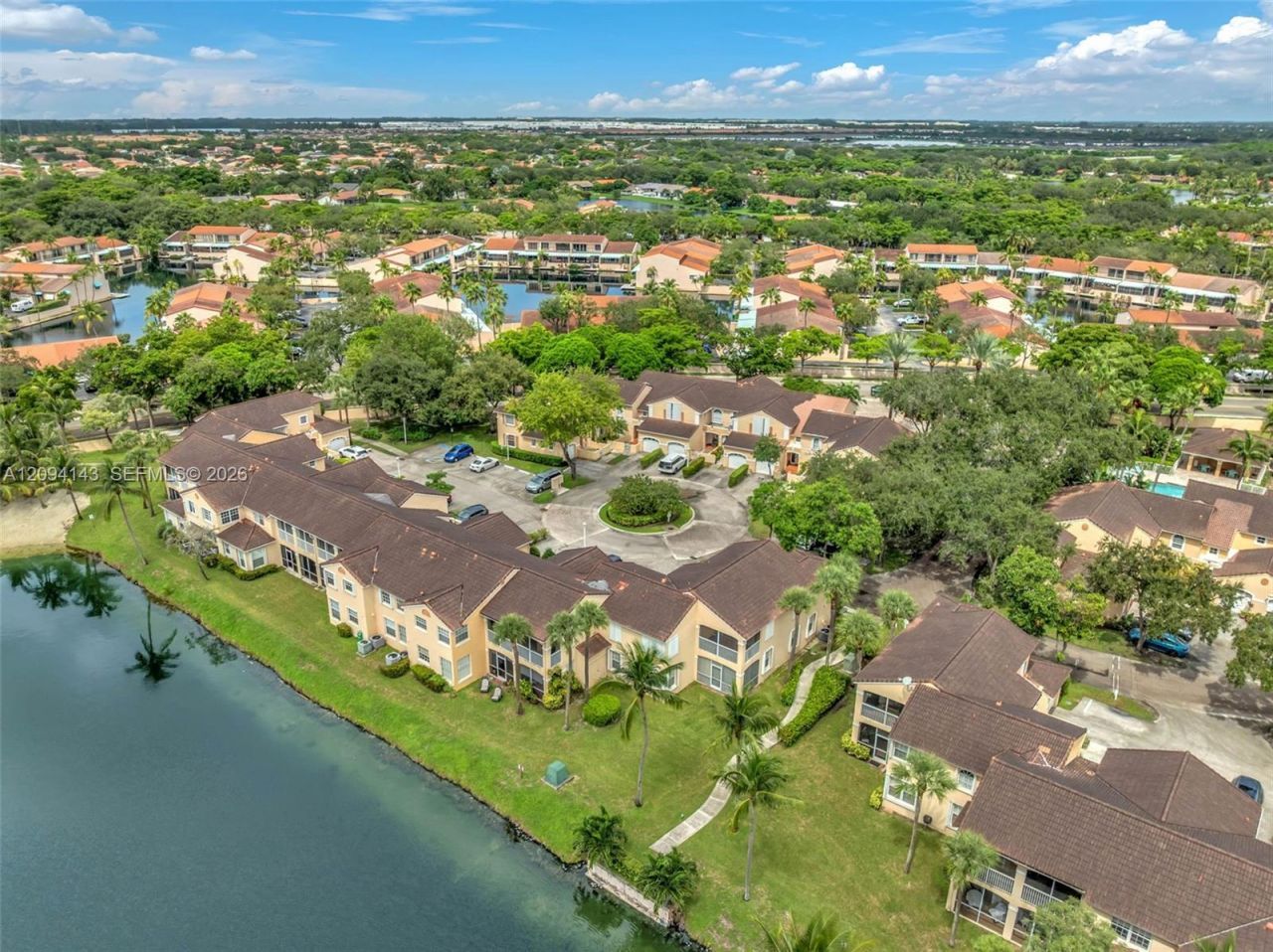 14611 Balgowan Rd , Unit 103-1, Miami Lakes, FL 33016 Photo
