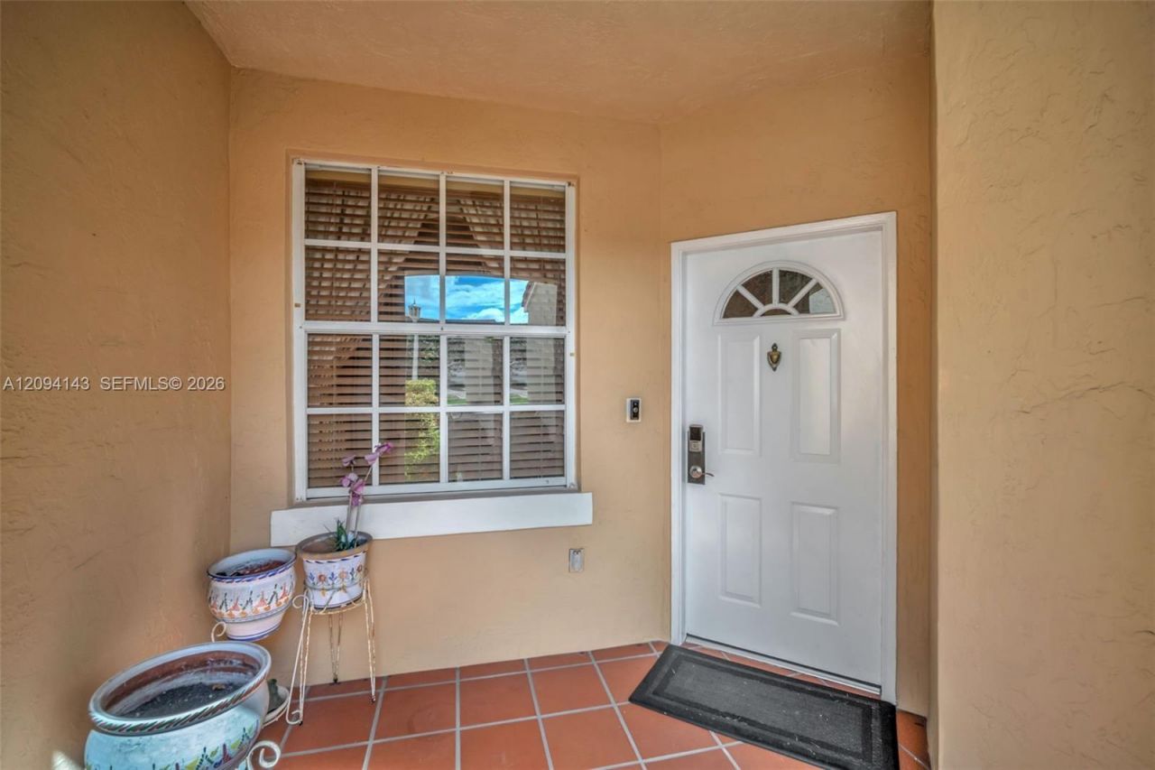 14611 Balgowan Rd , Unit 103-1, Miami Lakes, FL 33016 Photo