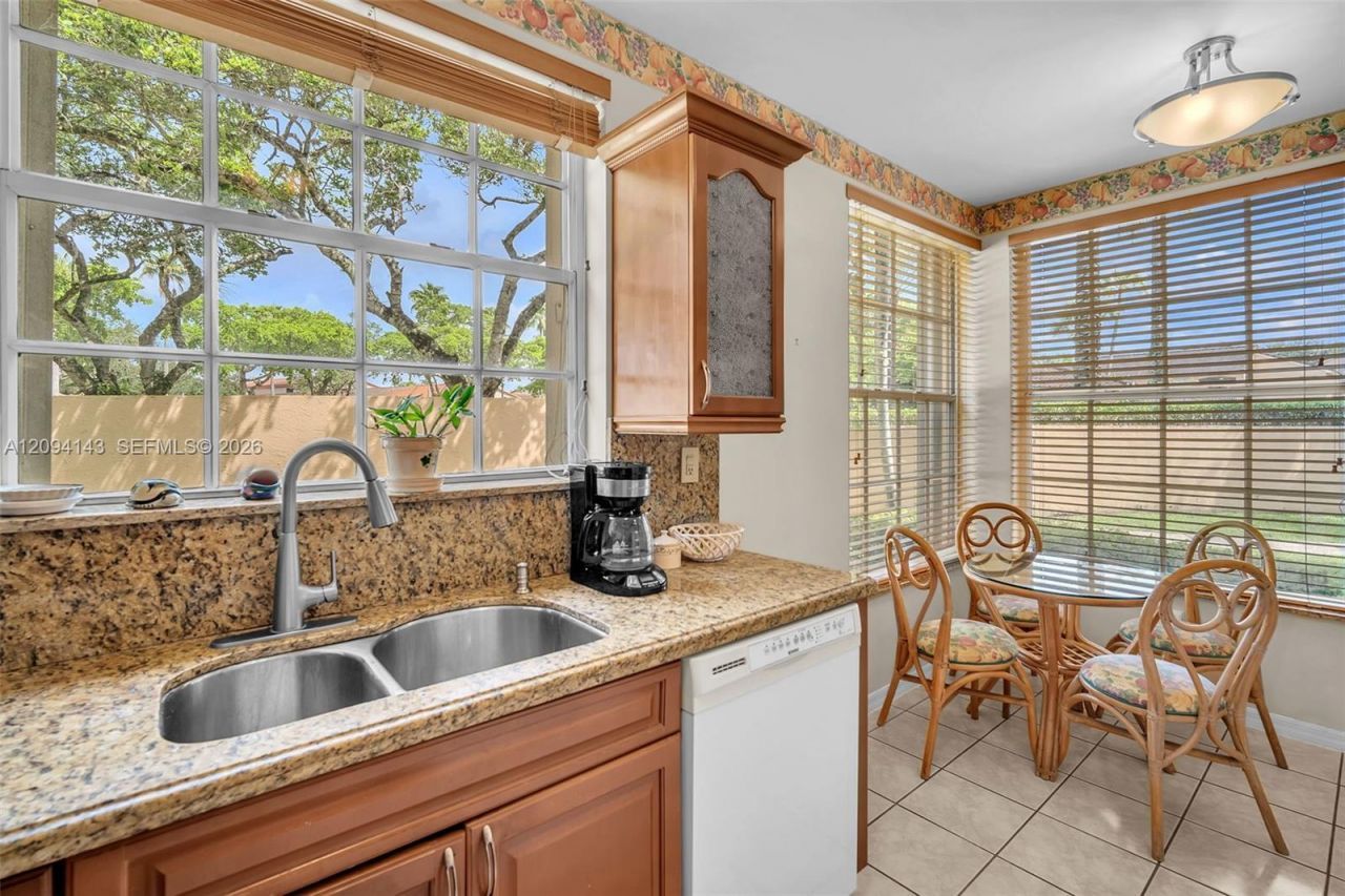 14611 Balgowan Rd , Unit 103-1, Miami Lakes, FL 33016 Photo