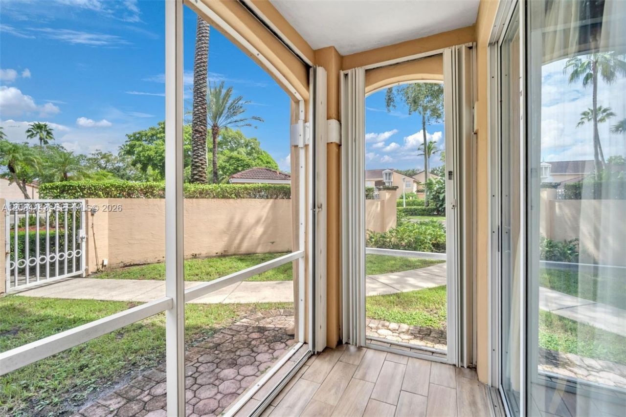 14611 Balgowan Rd , Unit 103-1, Miami Lakes, FL 33016 Photo