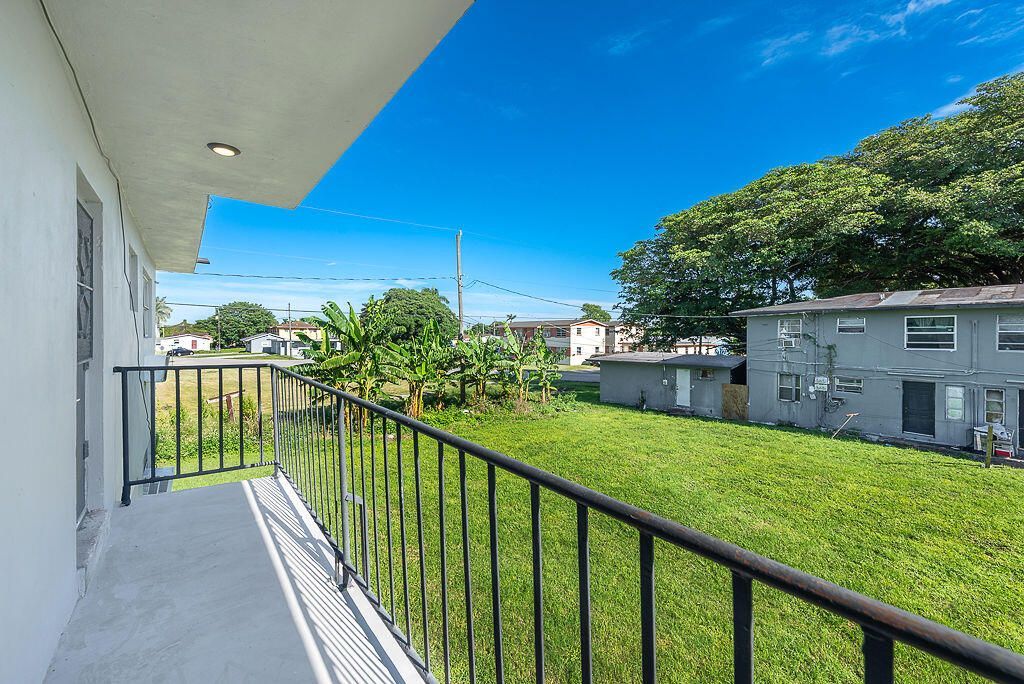 612 SW 6th Street, Unit 3, Belle Glade, FL 33430 Photo