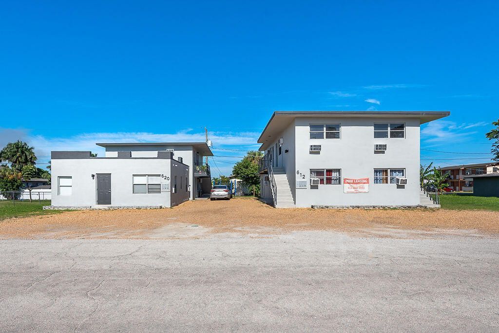 612 SW 6th Street, Unit 3, Belle Glade, FL 33430 Photo