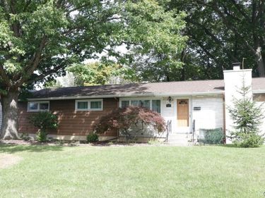 124 Huntshill Road , Syracuse, NY 13209