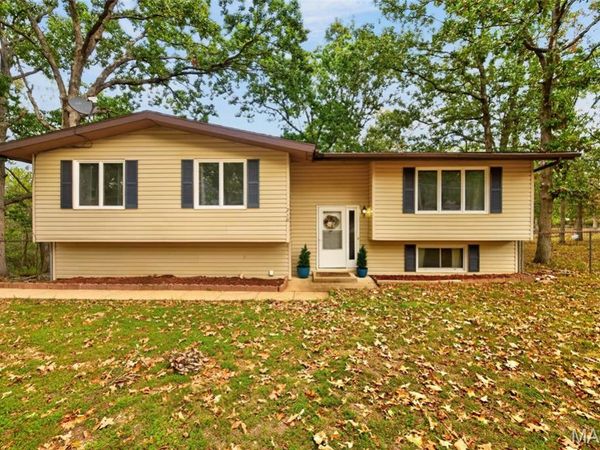 210 Westwind Drive , Waynesville, MO 65583