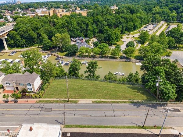 1587 Wooster Road , Rocky River, OH 44116